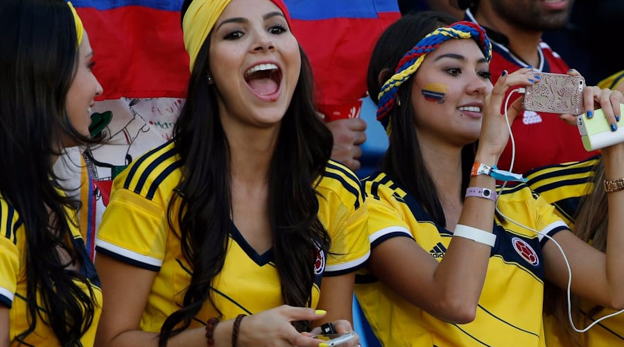 colombia fans.jpg
