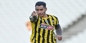 araujo-aek-apollon02.jpg