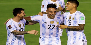 lautaro-messi-correa-argentina-2109-epa.jpg