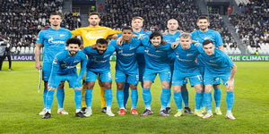 FC_Zenit_players_before_a_match_with_Juventus.jpg