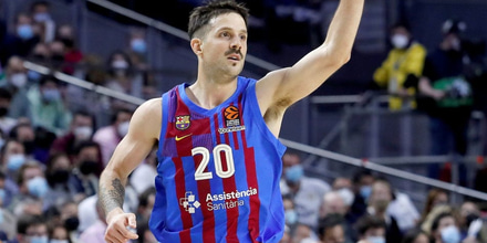 c83c87d0-nicolas-laprovittola-signals-barcelona-euroleague.jpg